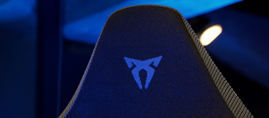 Frontalansicht eines CUPRA Sitzes.