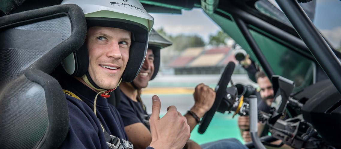 Der CUPRA Fahrer Jordi Gené ist Rennfahrer, CUPRA Testfahrer und Mitentwickler.