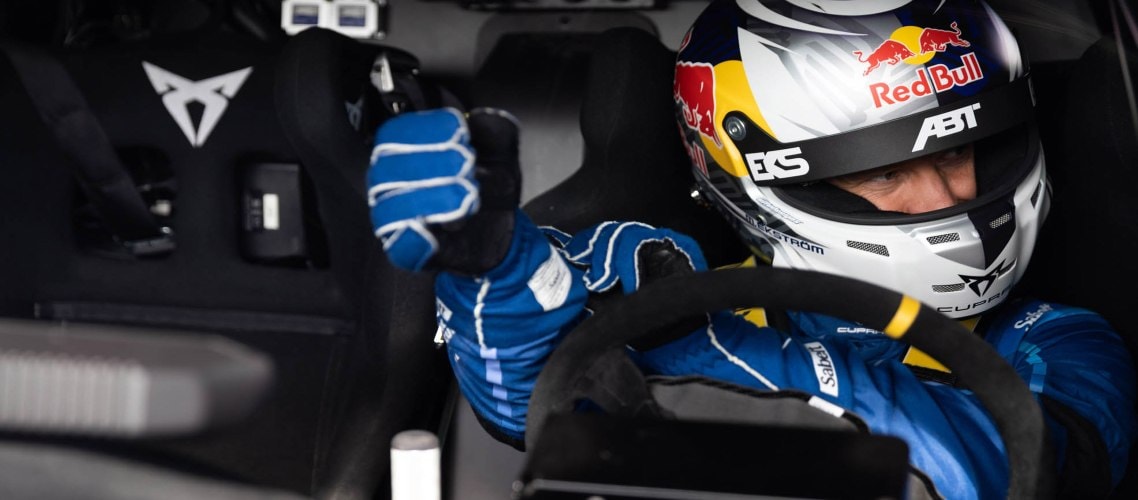 Mattias Ekström fährt den CUPRA UrbanRebel Racing Concept bei Testfahrten