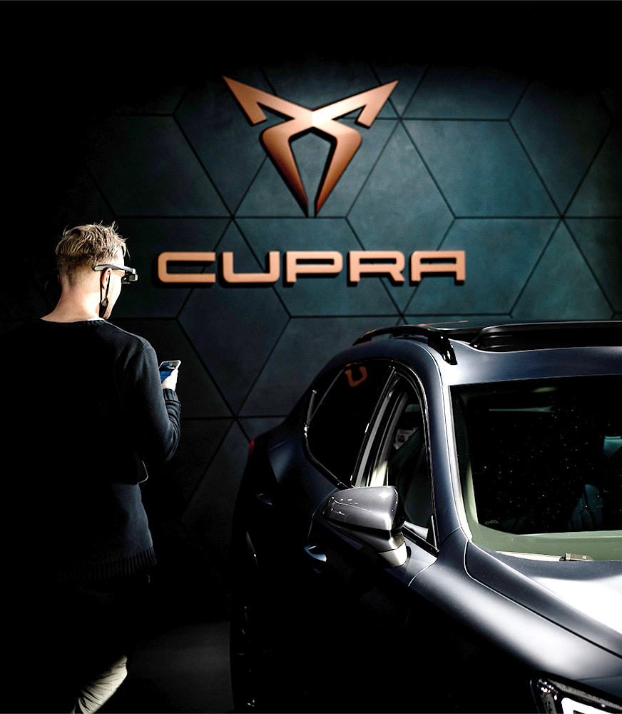 CUPRA Born in der virtuellen CUPRA Garage