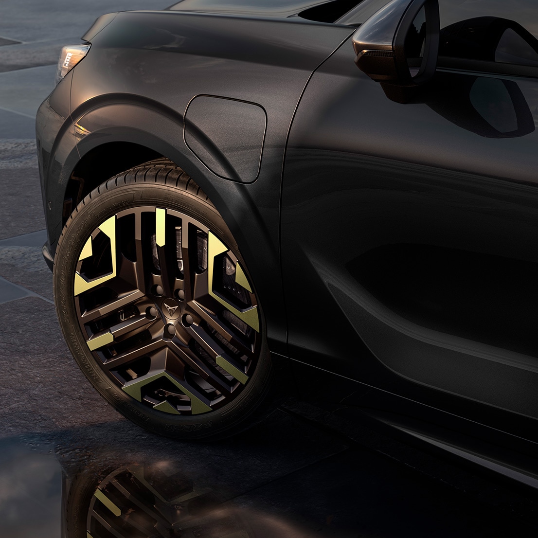 CUPRA Tribe Edition Felge mit Designelementen und markantem Vielspeichenmuster