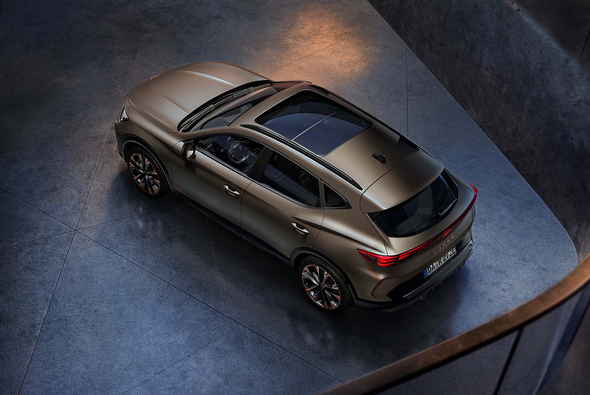 CUPRA Formentor aus der Vogelperspektive – markante Linienführung und dynamische Eleganz..