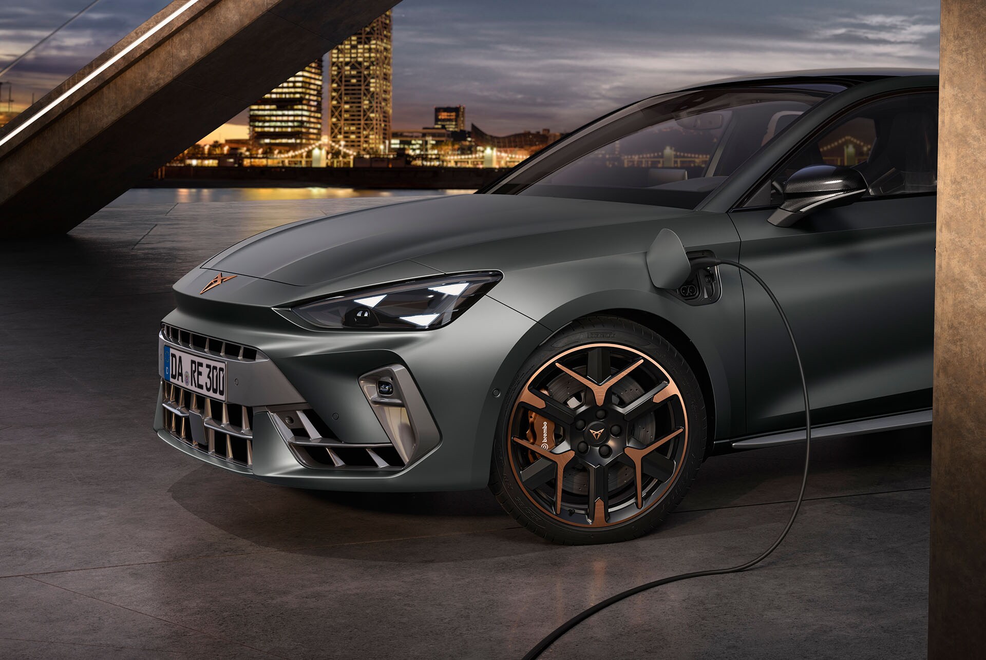 Der CUPRA Leon e-HYBRID.