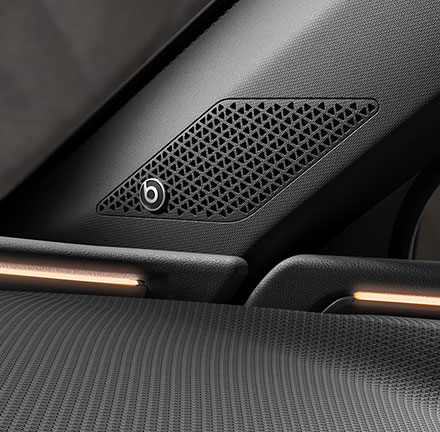 BeatsAudio Lautsprecher des neuen CUPRA Leon Sportstourer e-HYBRID Innenansicht