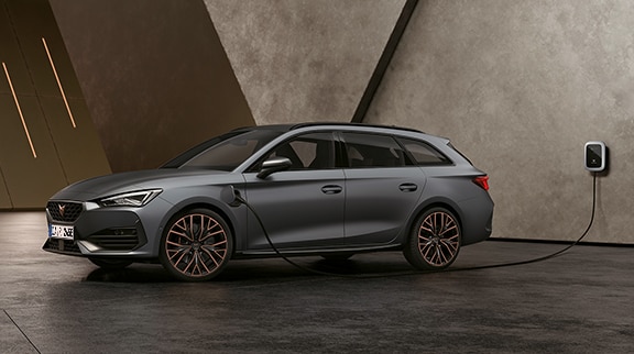 new CUPRA Leon Sportstourer ehybrid family sports car in graphene grey colour specifications