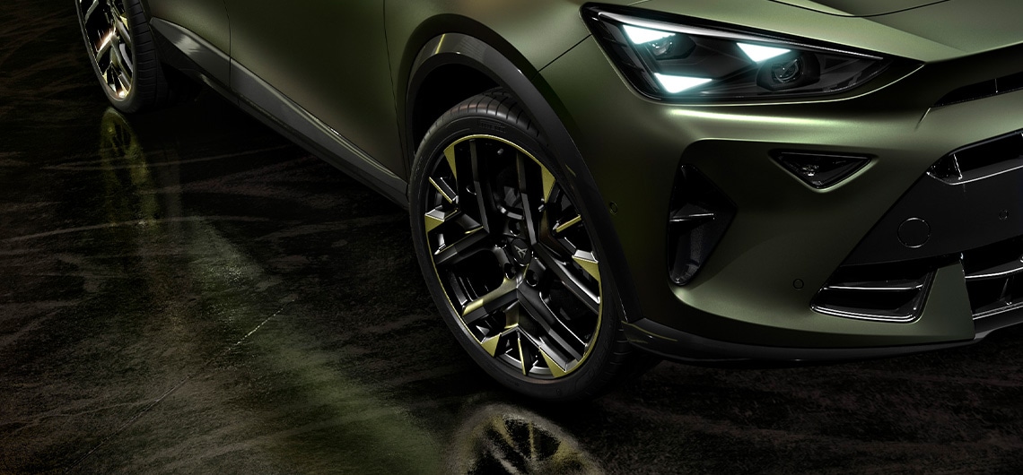 Detailaufnahme der 20 Zoll CUPRA Formentor Leichtmetallfelgen.