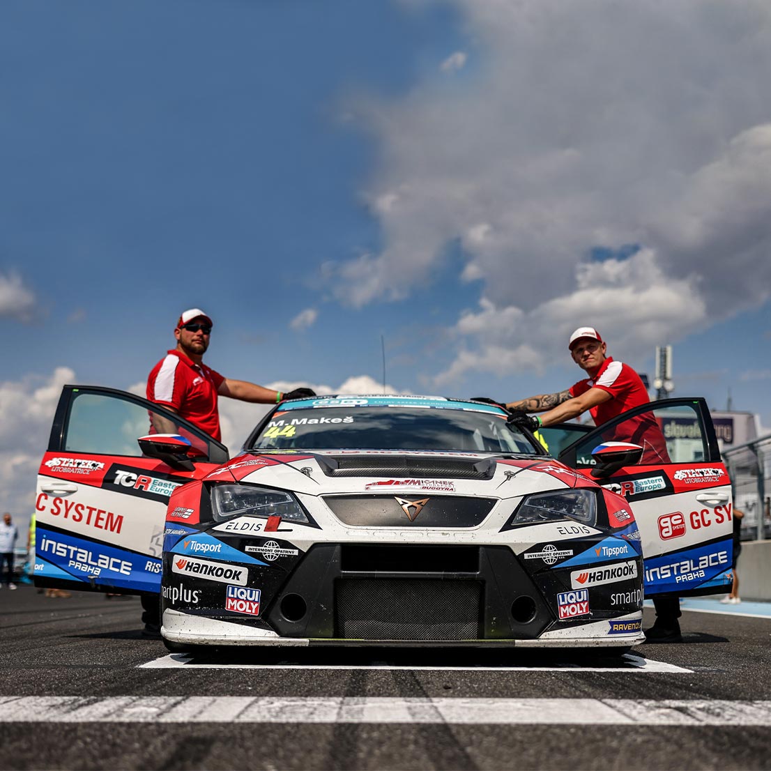 CUPRA bejubelt Azcona-Festspiele auf dem Hungaroring