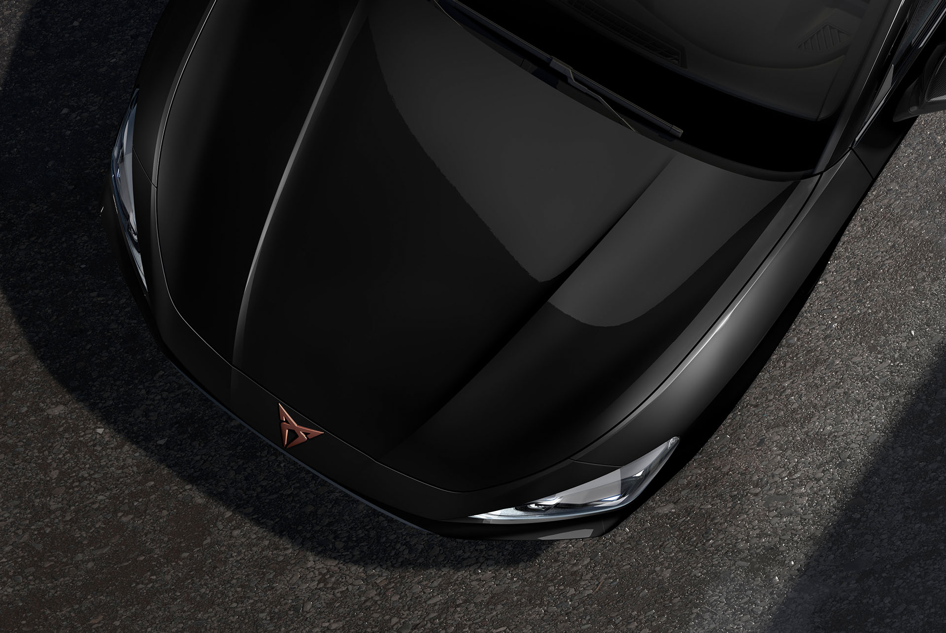 Vogelperspektive einer CUPRA Leon Motorhaube in Midnight Schwarz Metallic.